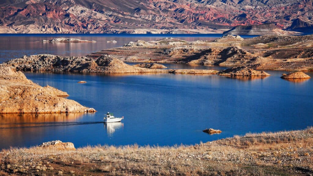 Bacino idrico del lago Mead sul fiume Colorado in Nevada