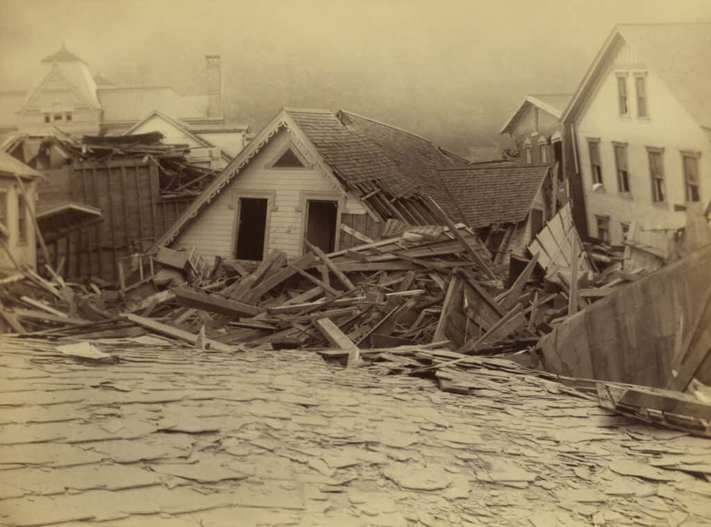 Rovine di case dopo l'alluvione di Johnstown, del 31 maggio 1889