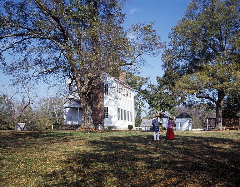 Vista del cortile e della casa, Latta Plantation, Huntersville, NC