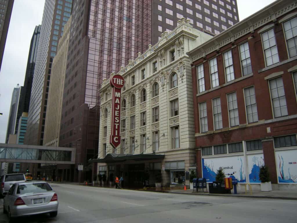 Vista esterna del Majestic Theatre di Dallas, Texas