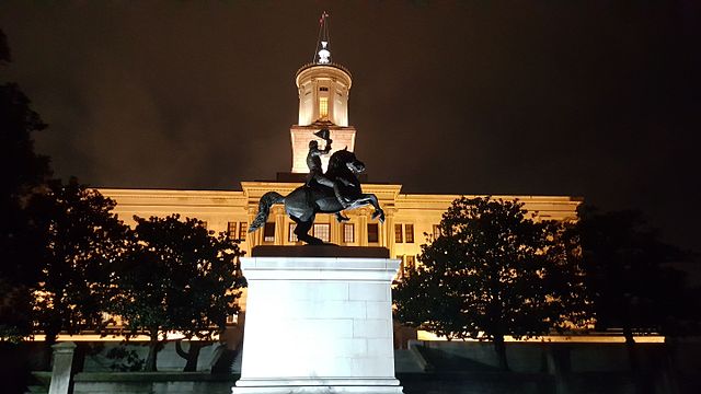 L'edificio del Tennessee State Capital di notte