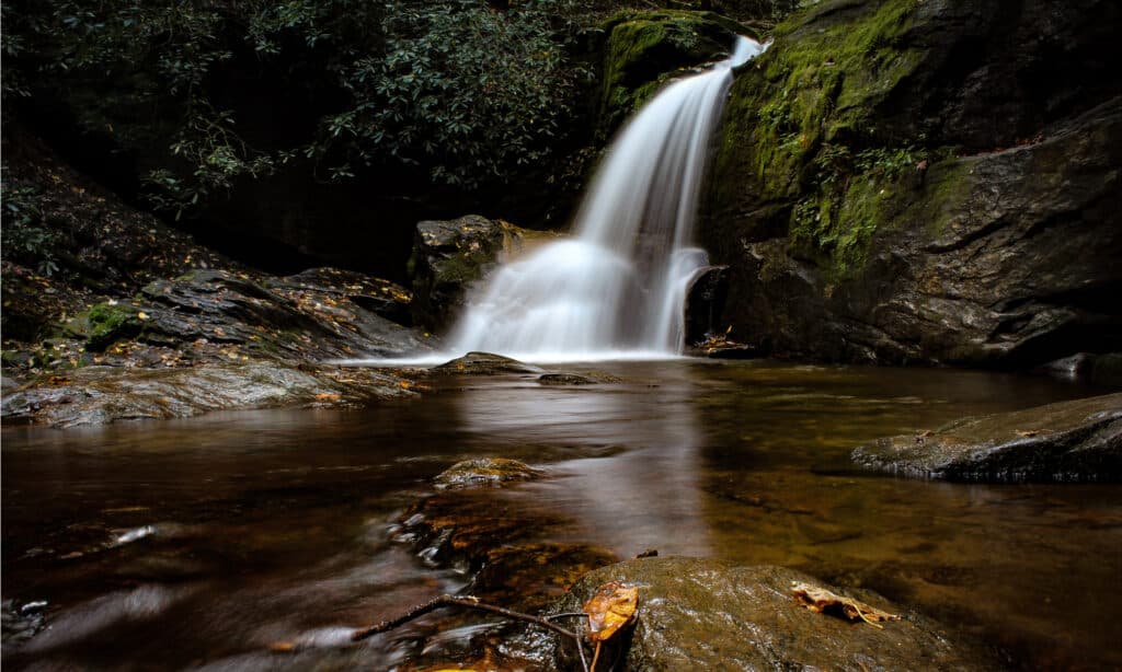 Cascate della scogliera del corvo