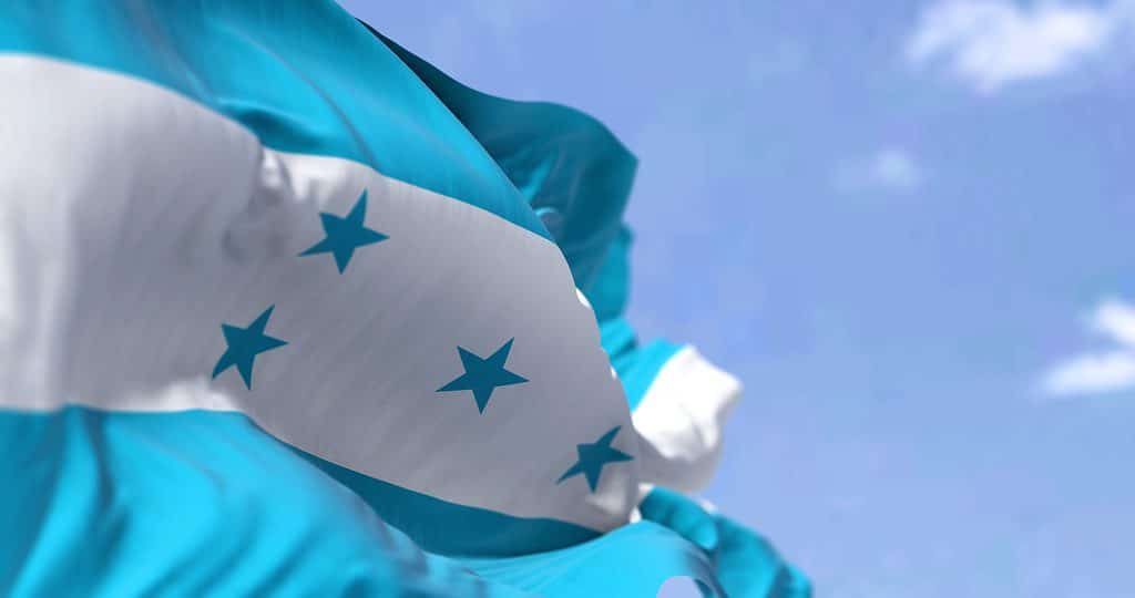 Bandiera dell'Honduras che ondeggia
