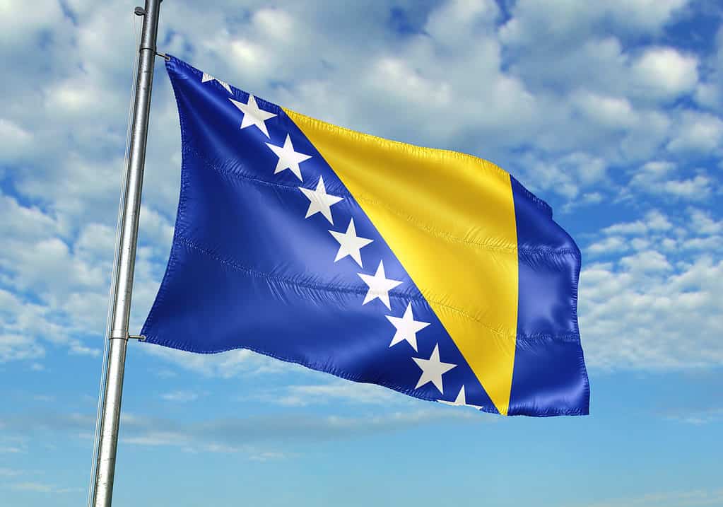La bandiera unica della Bosnia ed Erzegovina