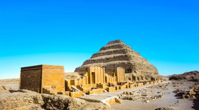 5 fatti interessanti sulla piramide più antica del mondo
