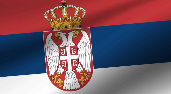 La bandiera della Serbia: storia, significato e simbolismo
