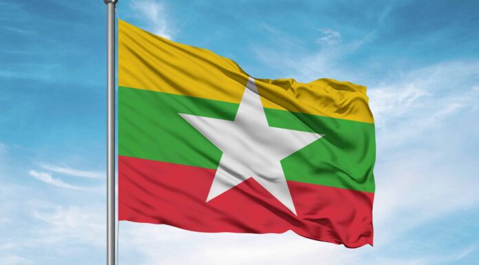 La bandiera del Myanmar: storia, significato e simbolismo
