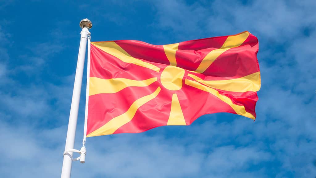 Bandiera della Macedonia nel vento