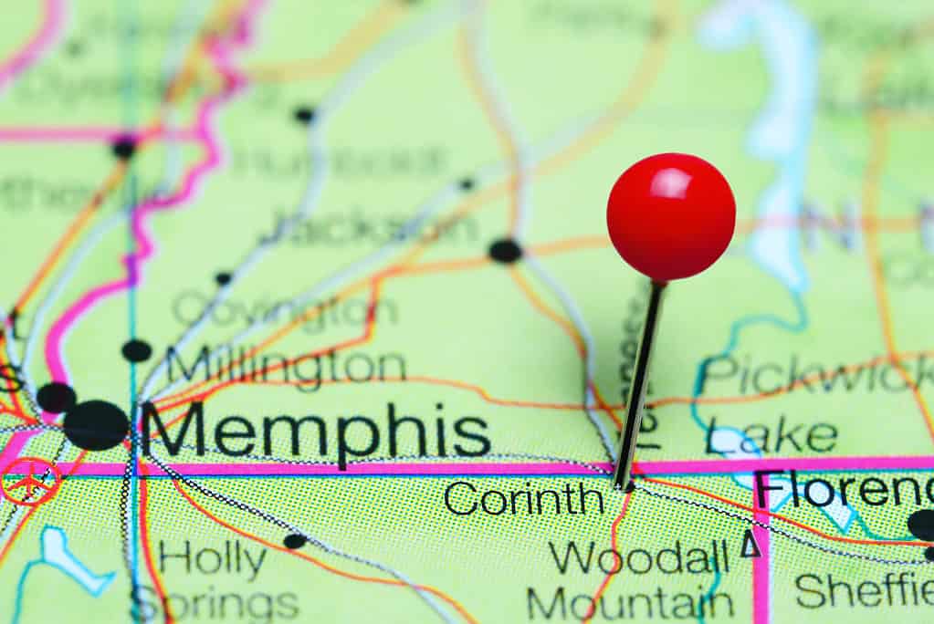 Corinto appuntata su una mappa del Mississippi, USA