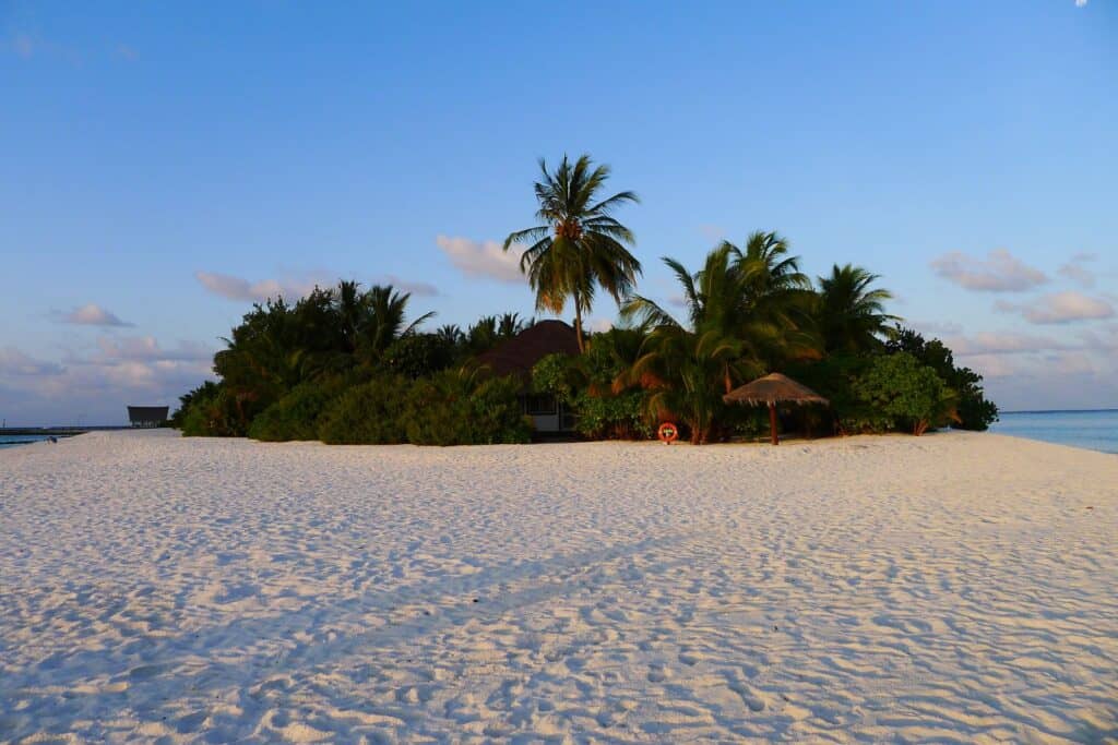 Isola deserta delle Maldive