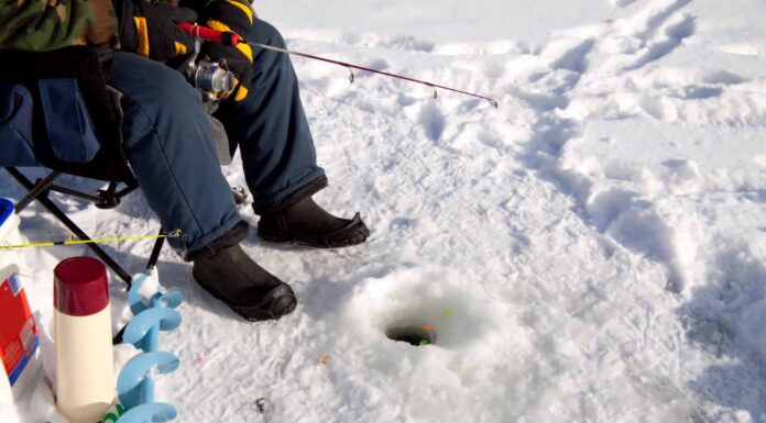 I 10 migliori laghi per la pesca sul ghiaccio nel Maine
