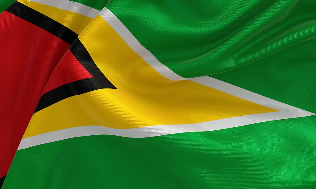 La bandiera nazionale della Guyana è stata soprannominata "La punta di freccia d'oro."