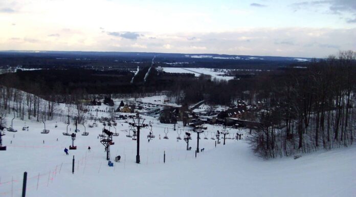 Miglior sci nel Michigan: guida per i migliori resort e date per condizioni di neve di picco
