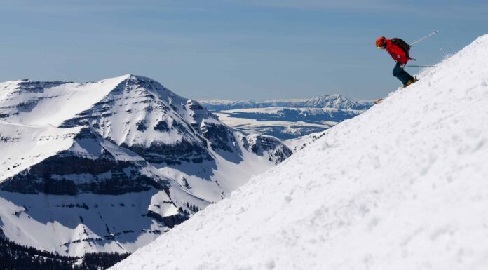 Miglior sci nel Montana: guida per le migliori montagne e date per le migliori condizioni di neve
