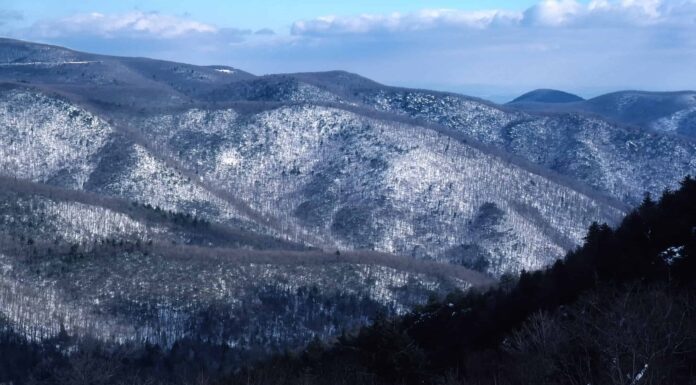 Miglior sci in Virginia: guida per le migliori montagne e date per le migliori condizioni di neve
