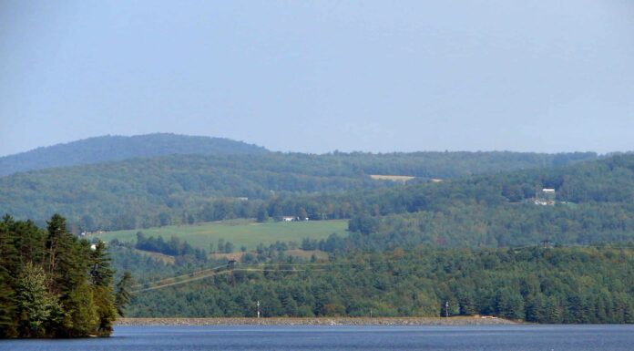 Qual è il lago artificiale più grande del Vermont?
