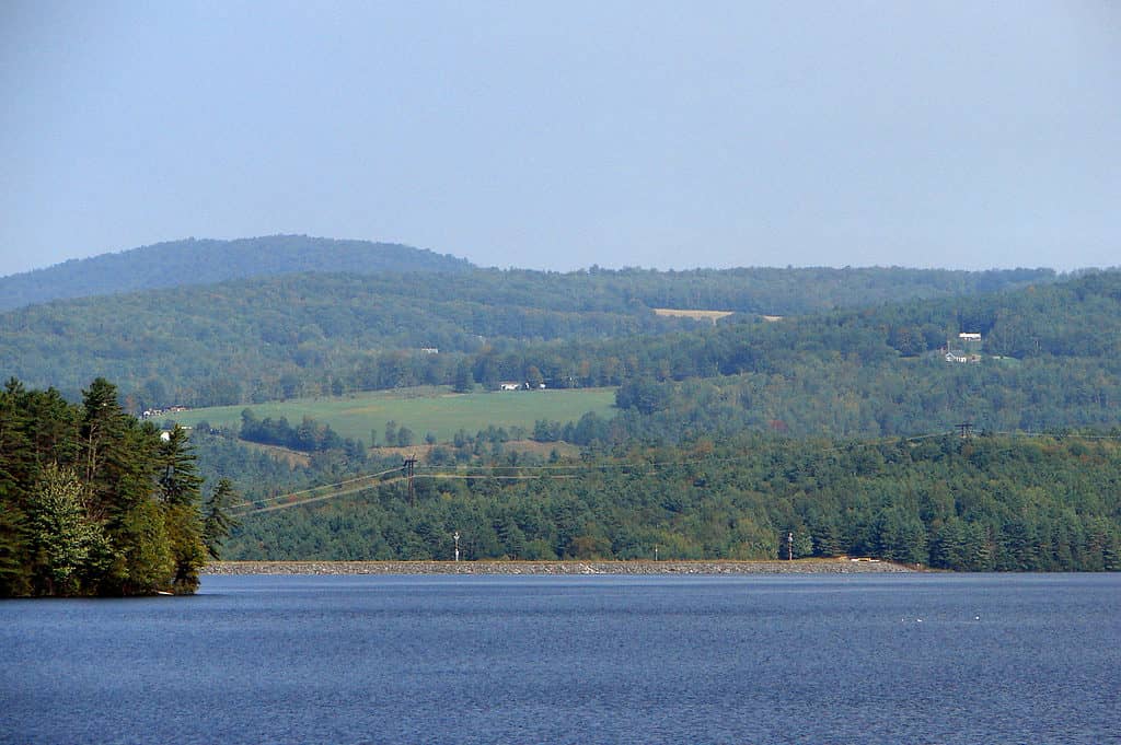 Moore Reservoir nel Vermont - Il più grande lago artificiale del Vermont