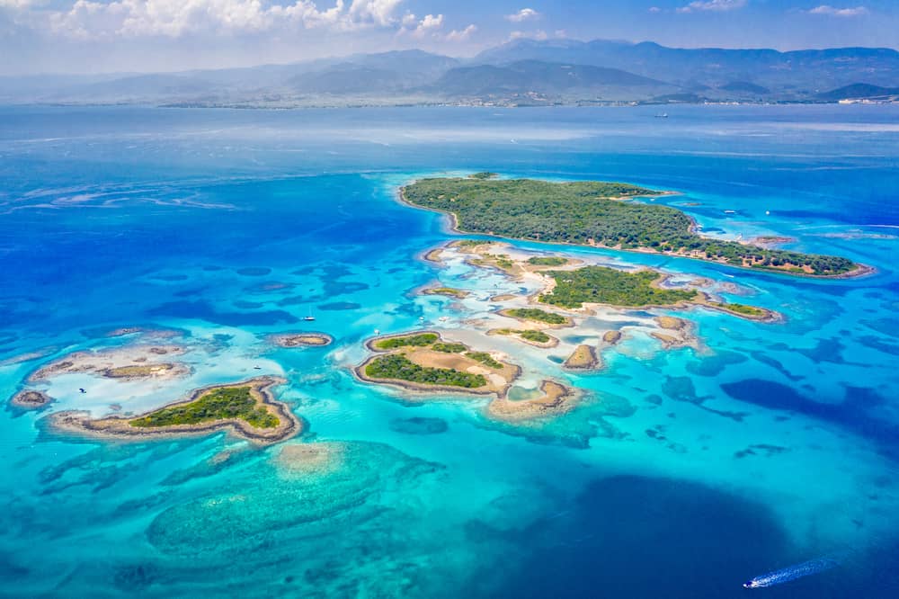 Impressionante Lichadonisia, le Bahamas greche, nell'Eubea settentrionale, in Grecia.