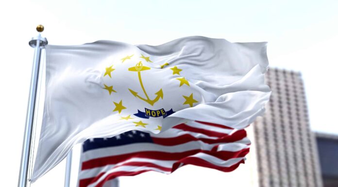 La bandiera del Rhode Island: storia, significato e simbolismo
