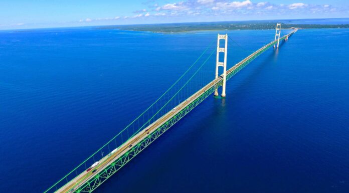 Scopri il ponte più lungo del Michigan: un mostro lungo 5 miglia
