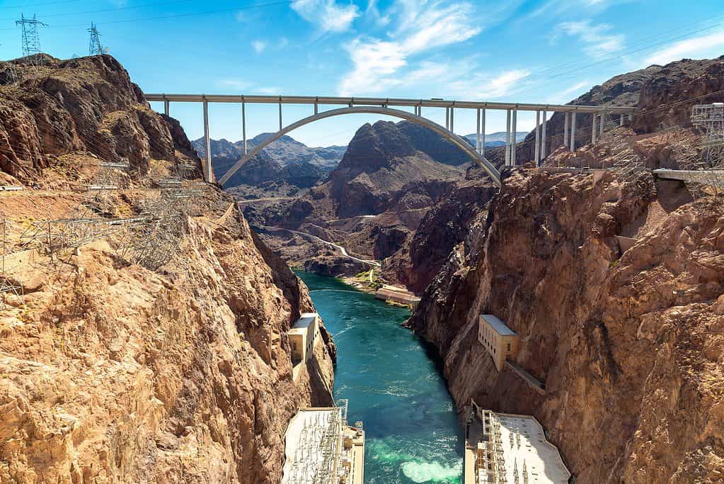 Mike O'Callaghan-Pat Tillman Memorial Bridge tra Arizona e Nevada