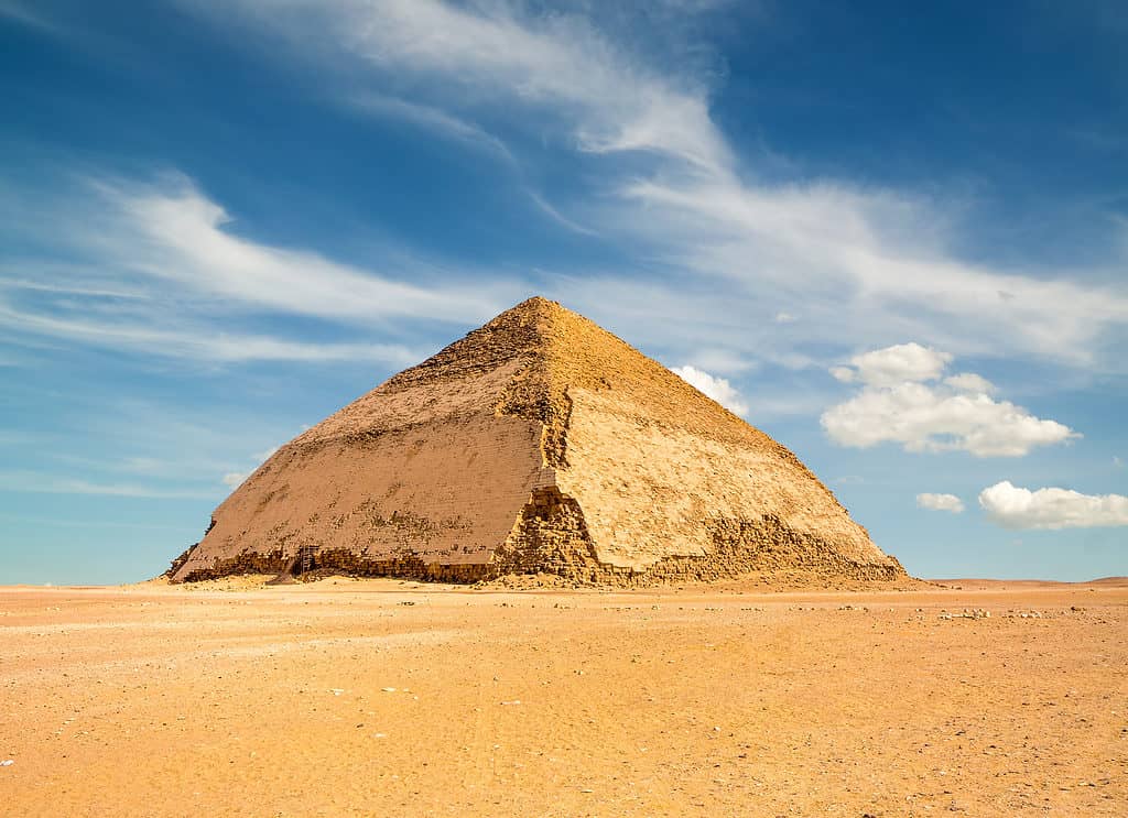Piramide piegata a Dashur, Egitto