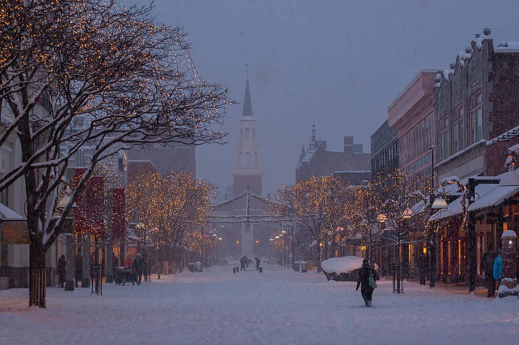 Nevicata nel centro di Burlington, Vermont.