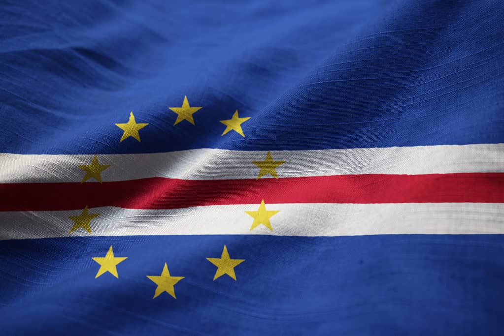 La bandiera di Capo Verde è una delle bandiere più belle e uniche