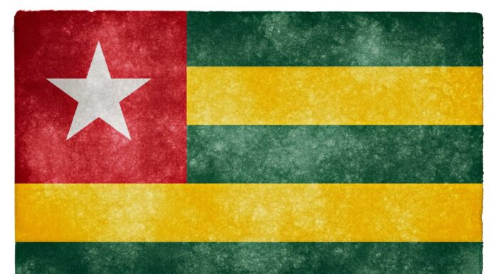 La bandiera del Togo: storia, significato e simbolismo
