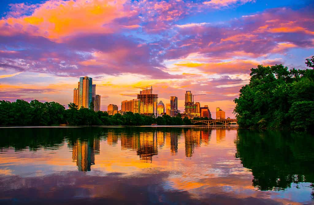 Orizzonte di Austin, TX al tramonto