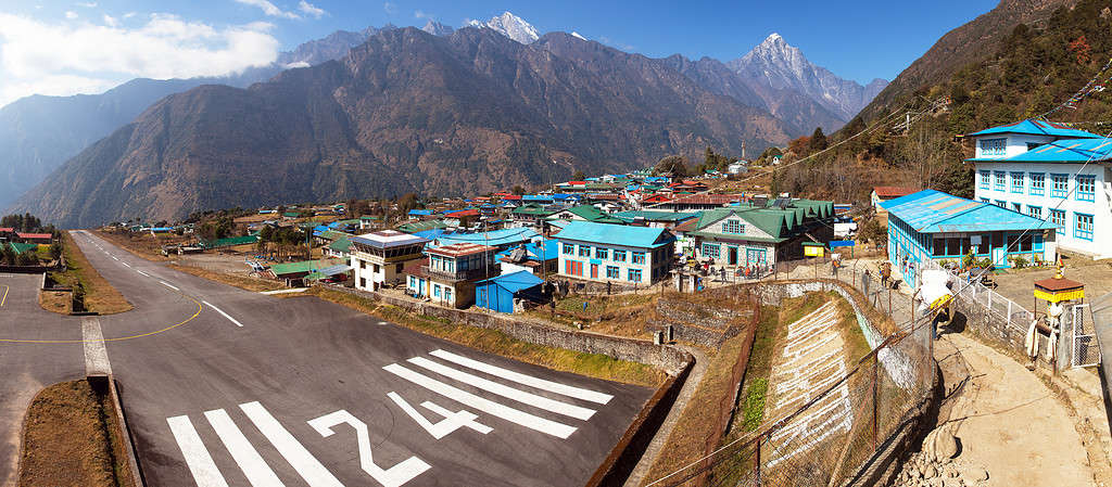 Aeroporto di Lukla, valle di Khumbu, Solukhumbu, area Everest, Nepal Himalaya,