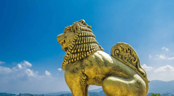 Scopri le statue di leoni più grandi del mondo
