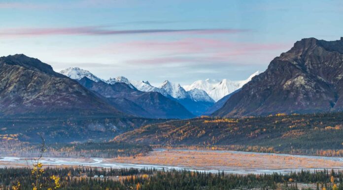 Scopri le 8 città più antiche dell'Alaska
