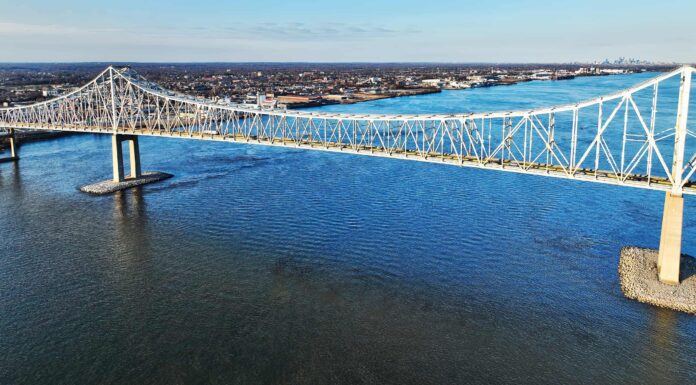 Scopri il ponte più lungo della Pennsylvania: un mostro di 13.912 piedi
