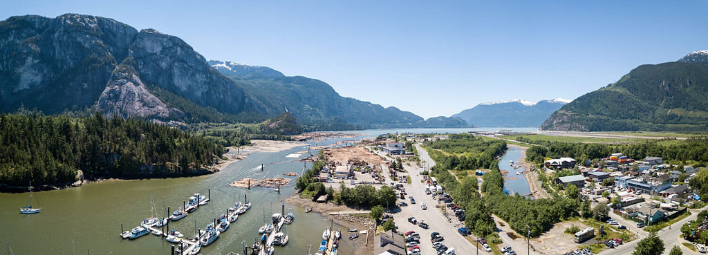 Panoramica vista aerea di Squamish, British Columbia, Canada.