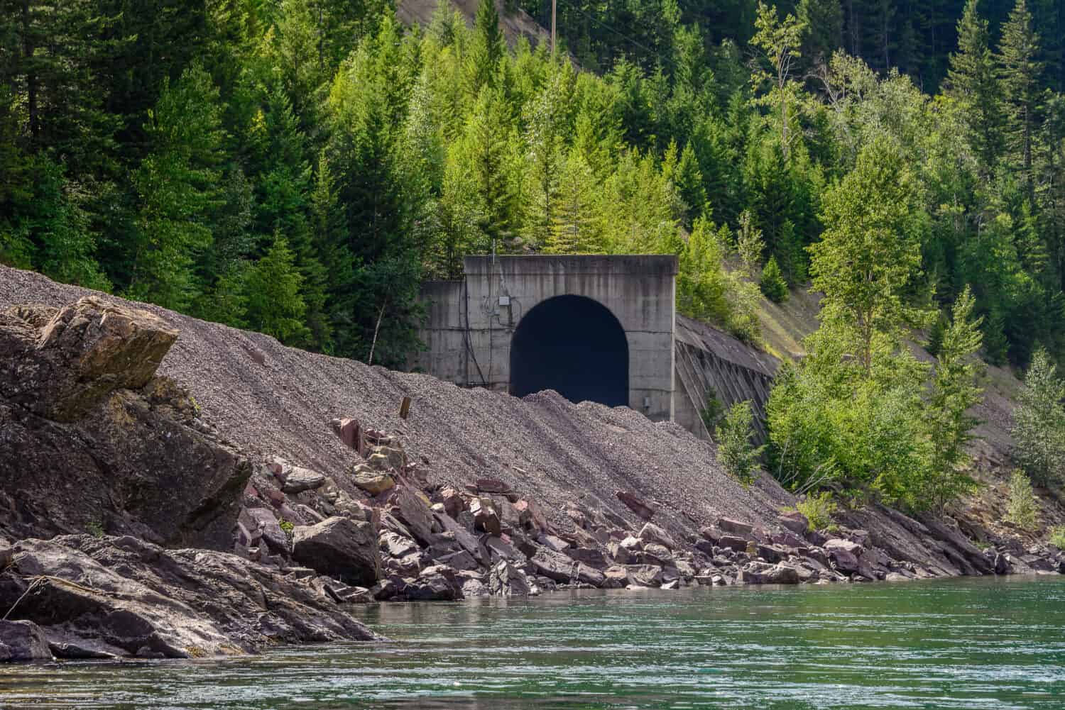 Tunnel ferroviario Flathead River MT