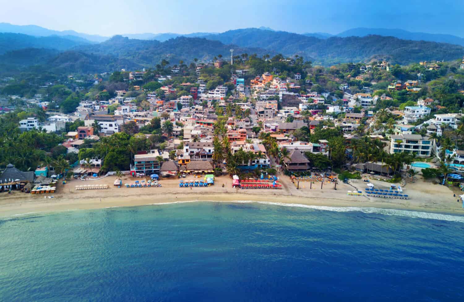 Veduta aerea della spiaggia principale di Sayulita Mexico