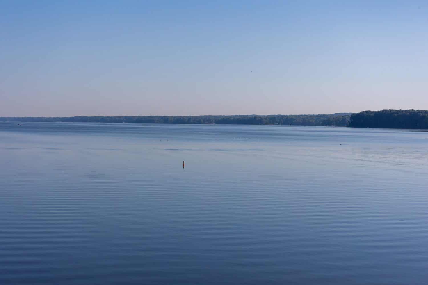 Mosquito Creek Lake, situato a Cortland, Ohio, è di proprietà e gestito dal Corpo degli ingegneri dell'esercito degli Stati Uniti nel distretto di Pittsburgh.  Il serbatoio fornisce protezione dalle inondazioni per la valle del fiume Mahoning come 