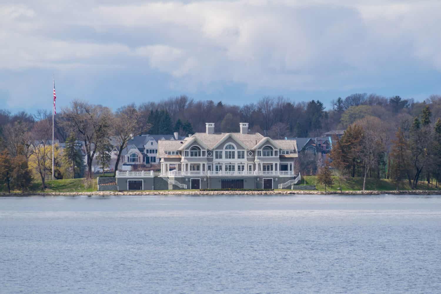 Incredibile casa sul lago a Wayzata, Minnesota