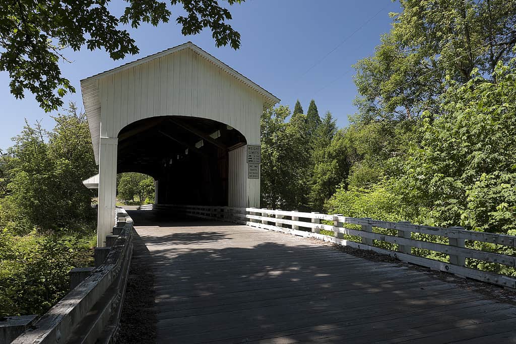 Ponte coperto di Pengra nella Willamette Valley dell'Oregon.