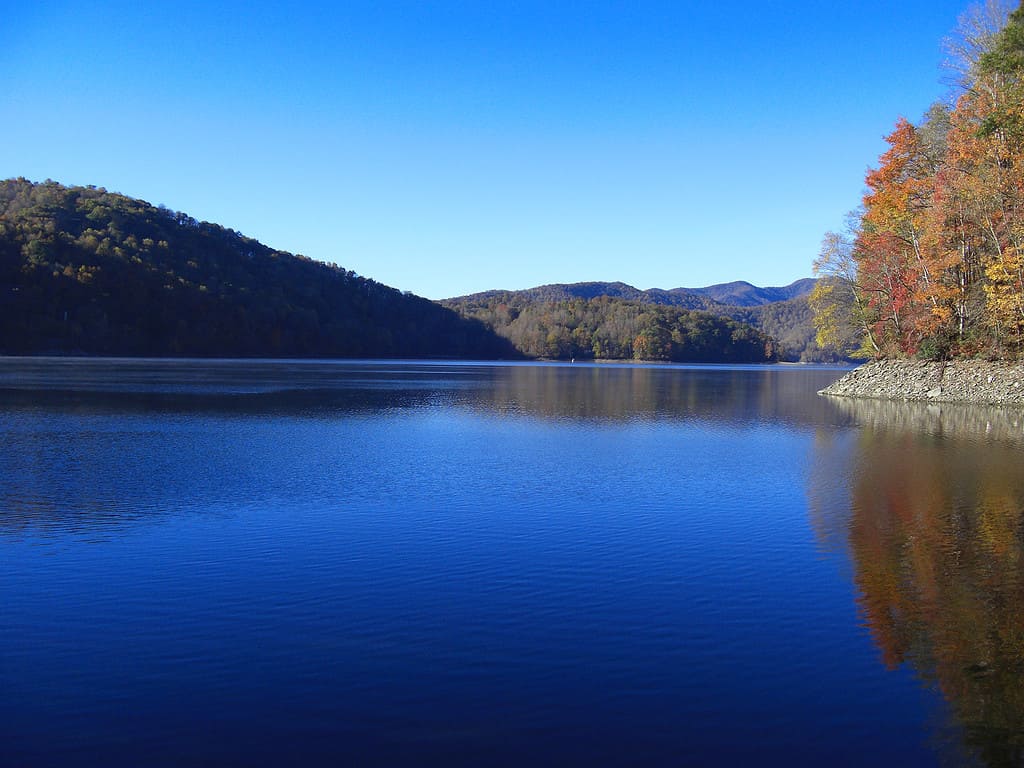Lago Nantahala Carolina del Nord