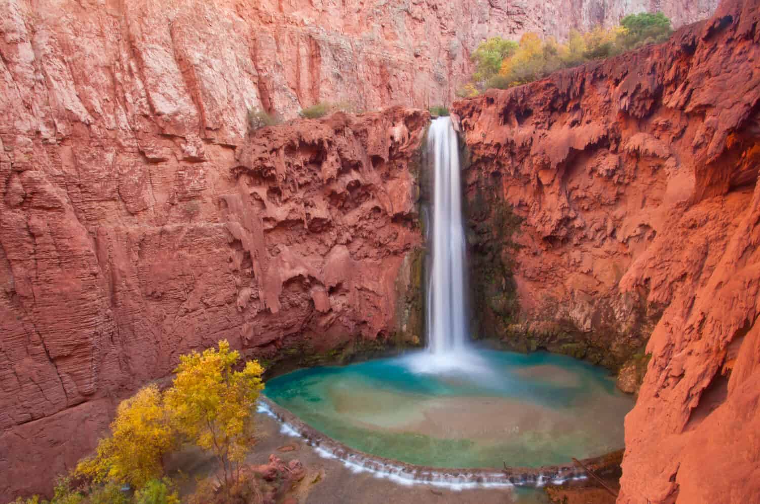 Mooney Falls, Havasu Canyon, Havasupai Indian Reservation, Arizona, Stati Uniti