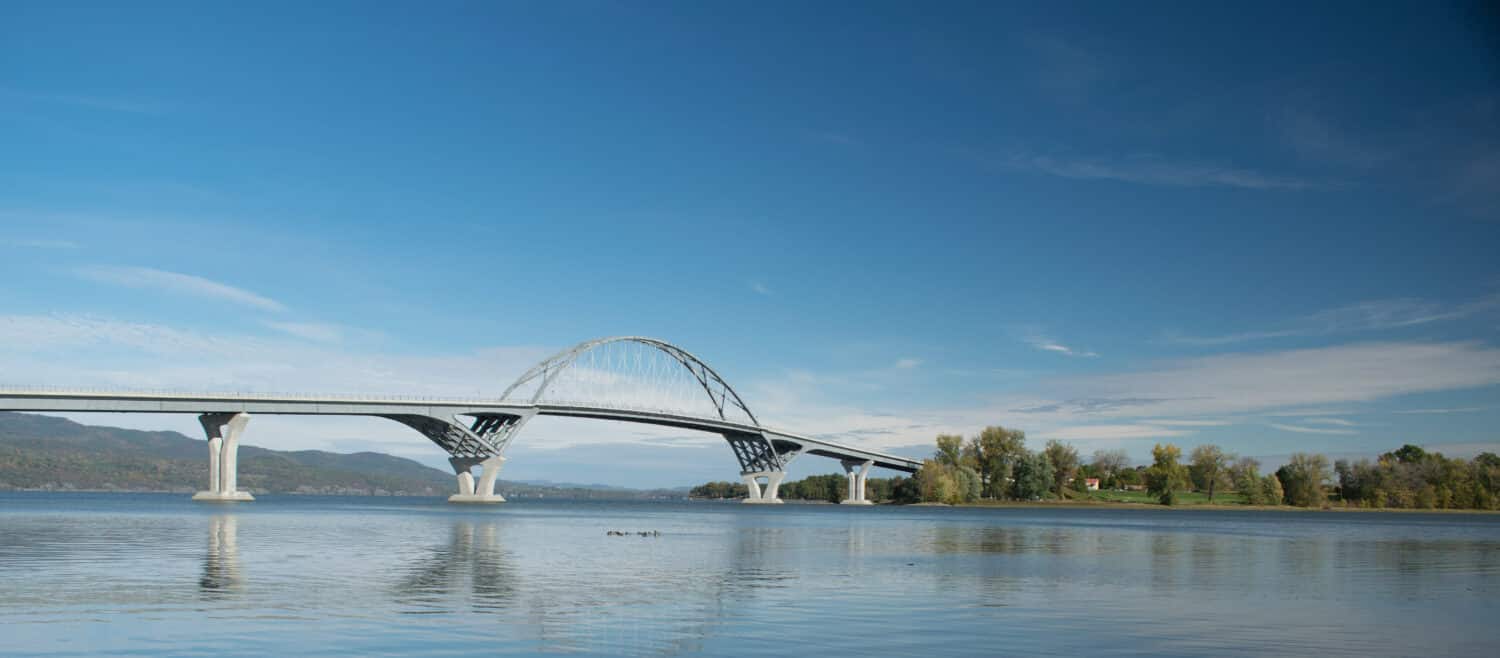 Il ponte sul lago Champlain