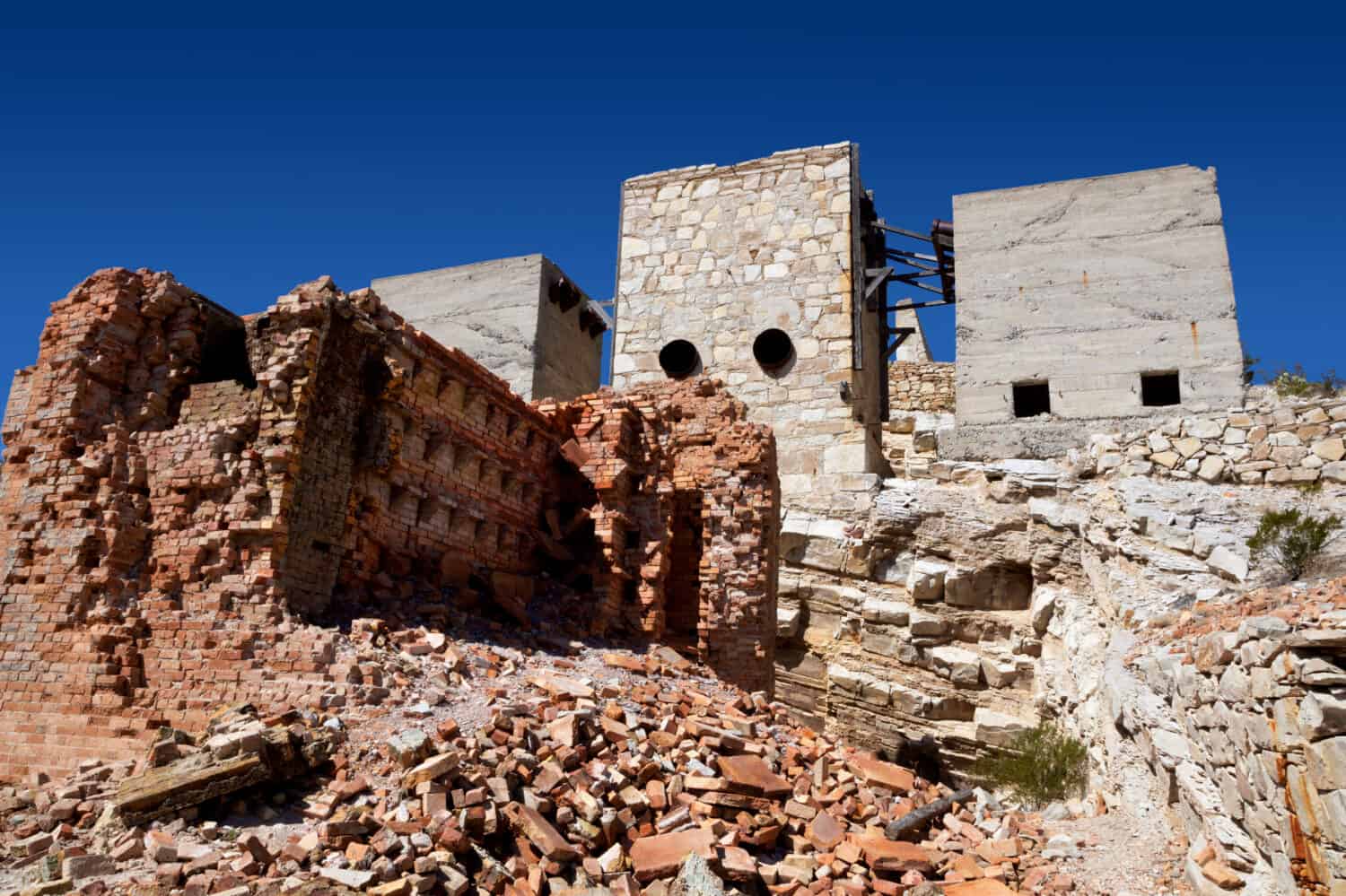 La Mariscal Mine, nota anche come Lindsey Mine e Ellis Mine, era una fonte di minerale di cinabro che veniva raffinato nel sito del Texas in mercurio.  