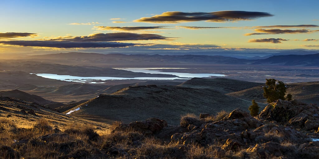 Lago Lahontan e Silver Springs Alba nel deserto del Nevada.