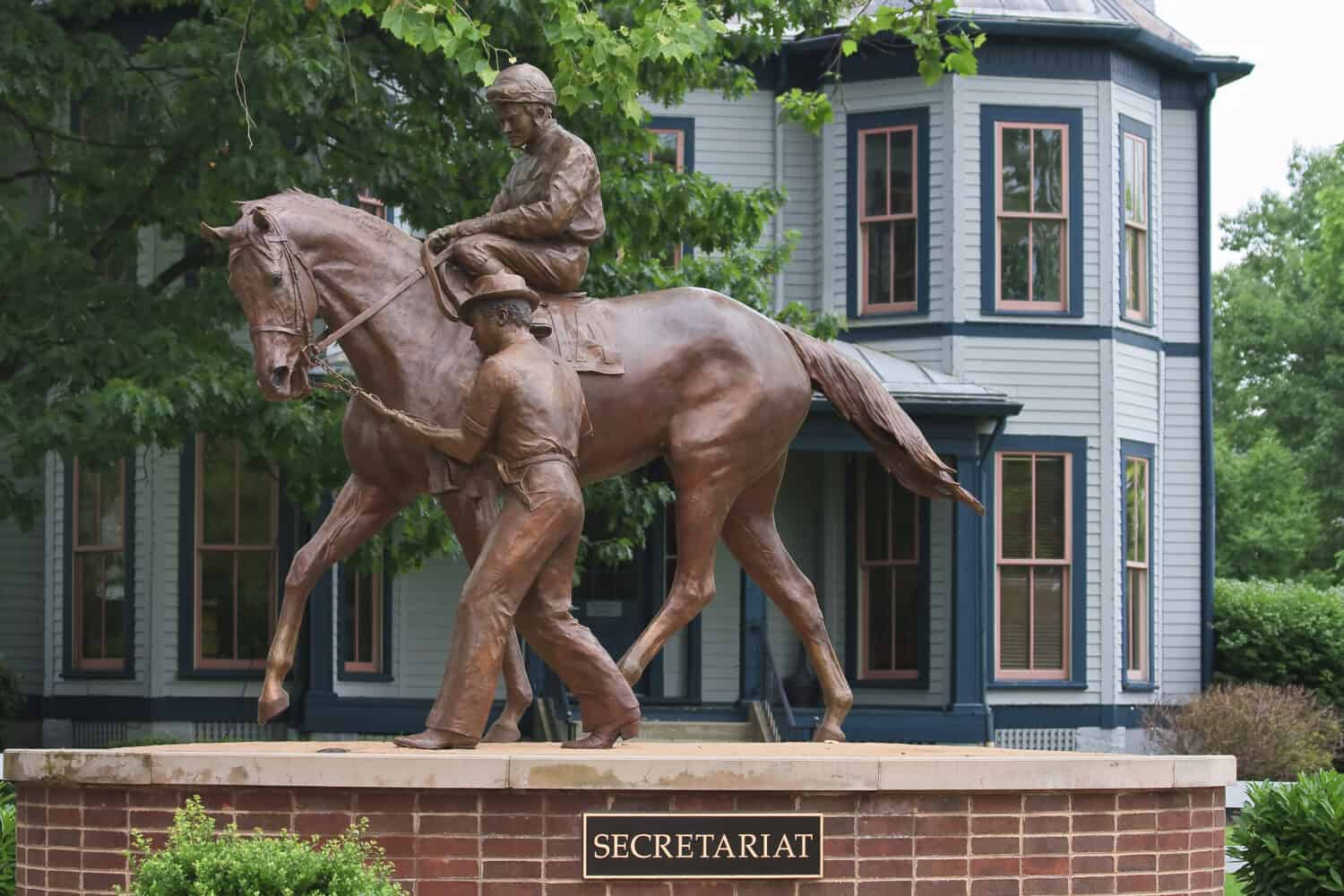 Statua del cavallo del segretariato al Kentucky Horse Park