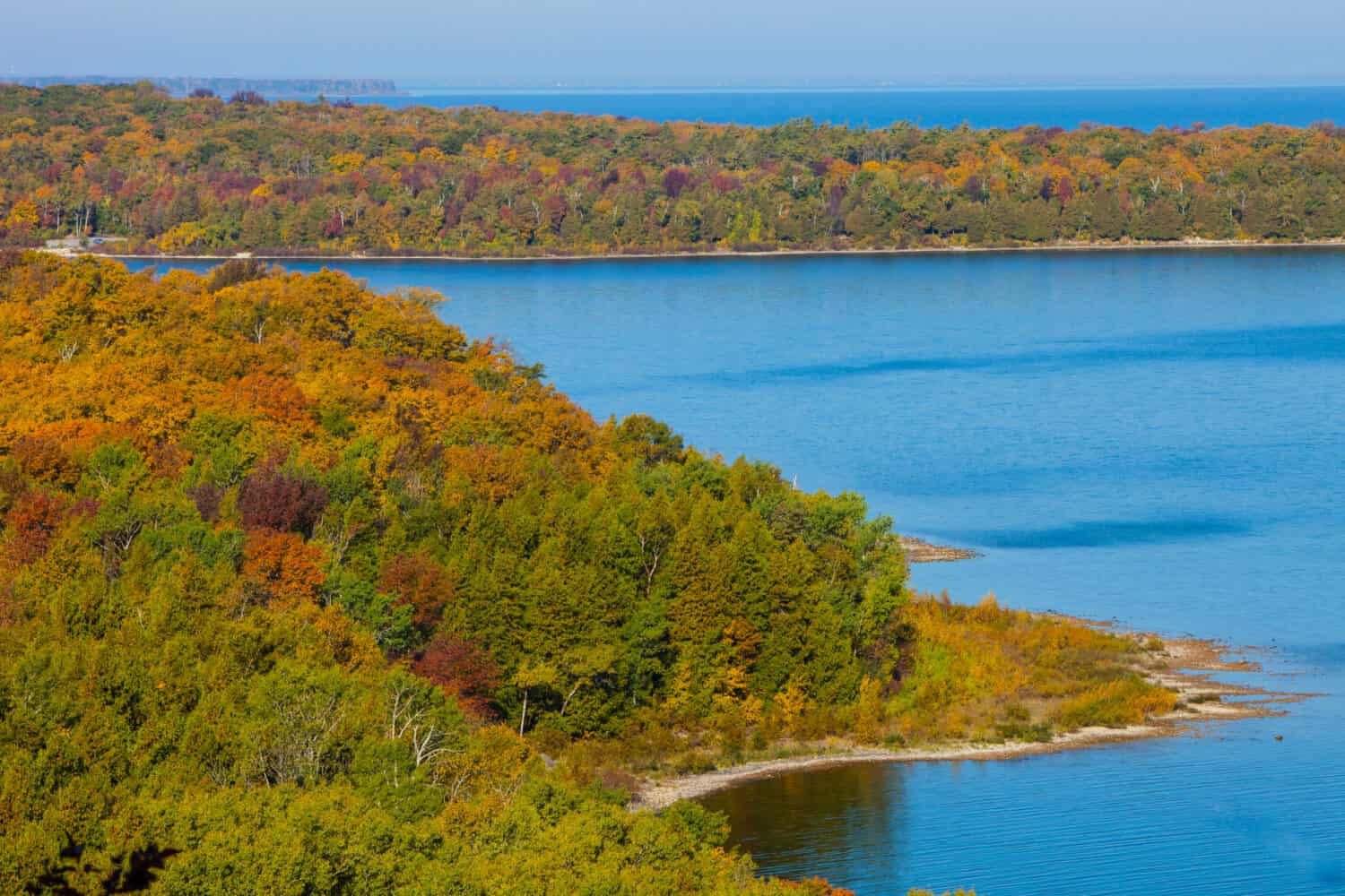 costa del lago michigan nella contea di door wisconsin