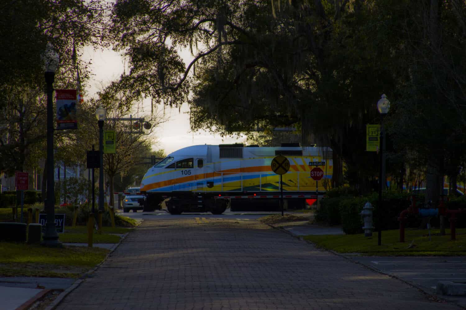 Treno Sunrail a Orlando FL