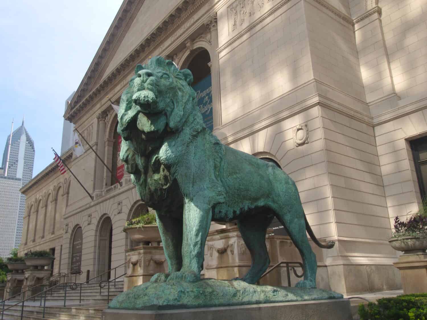 Ingresso del Chicago Art Institute e scultura del leone