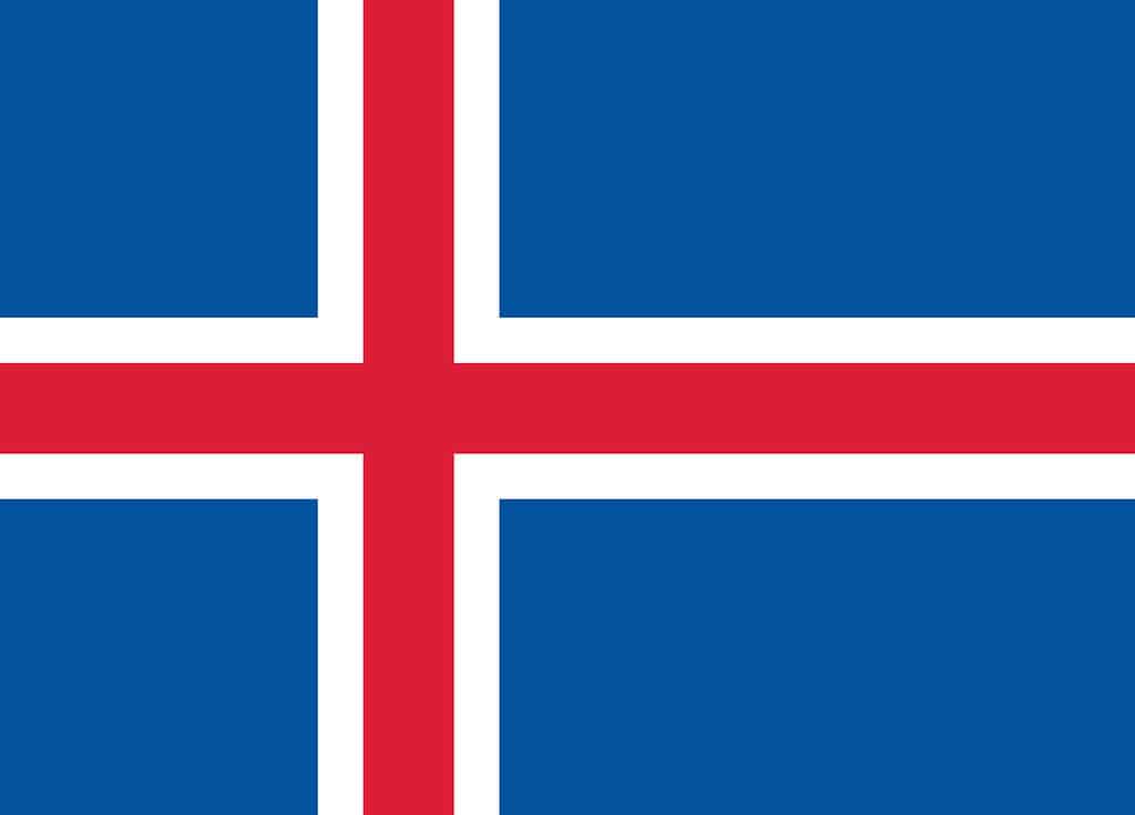 La bandiera islandese è rossa, blu e bianca, con una croce scandinava che occupa il centro della bandiera.